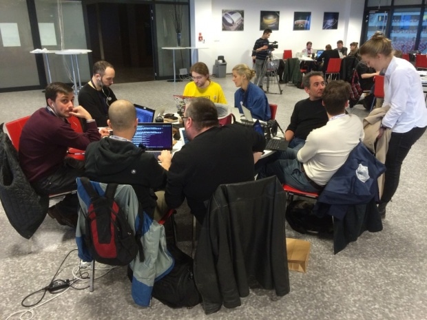 Более 300 активистов собрались на хакатон открытых данных в Варшаве