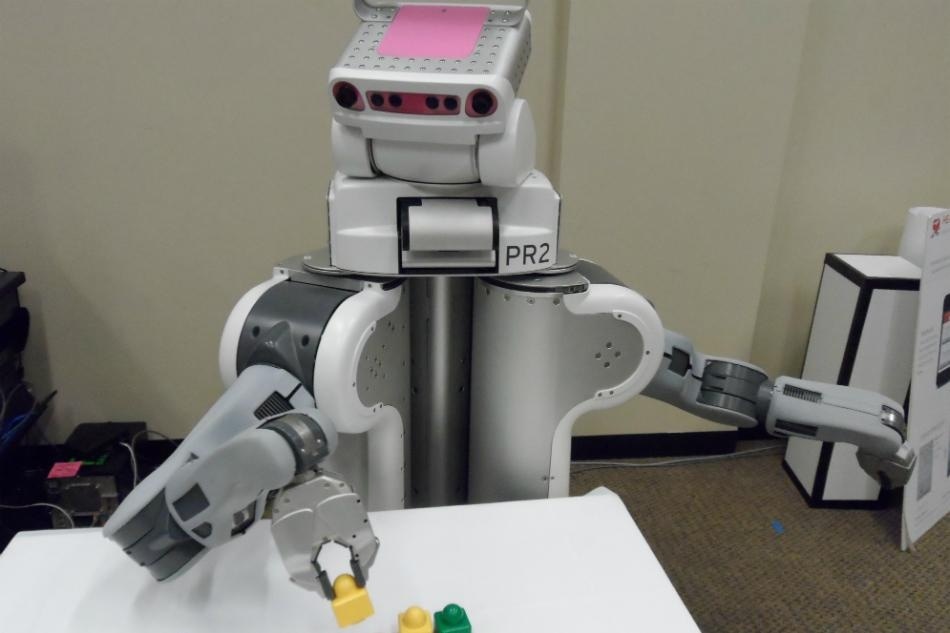 Crowdsourcing robots. Photo by Washington University