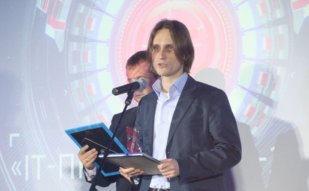 Директор компании «ДиСиКон» Иван Шишалов на вручении премии «ИТ-проект года 2016». Фото предоставлено Иваном.