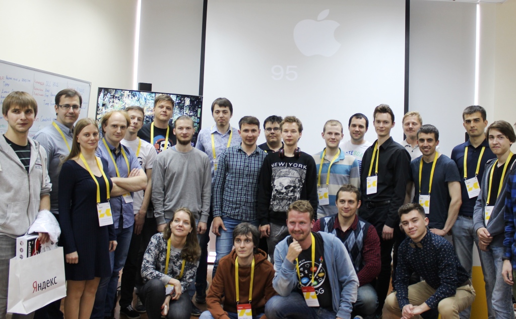 Участники IT&City hackathon. Фото Татьяны Паутовой.