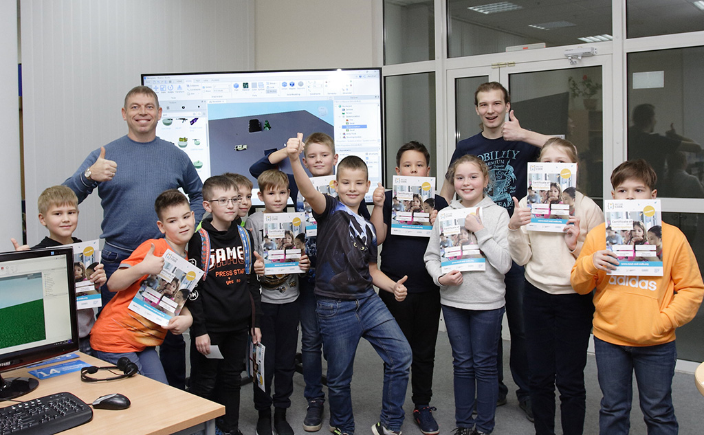 В Ханты-Мансийске школьники создавали игры в Roblox Studio